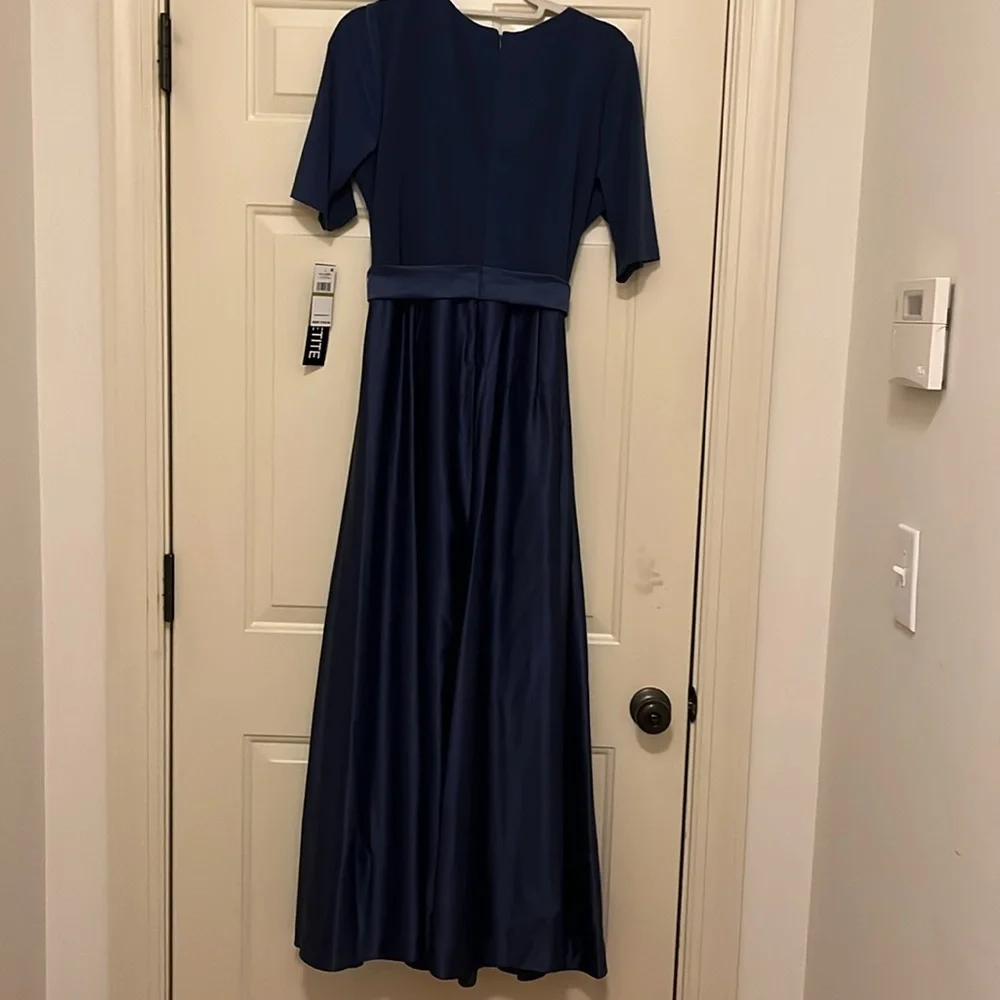 Alex Evenings Wedgewood Satin Petite Surplice Neckline Ballgown/NWT/14P - Picture 15 of 15